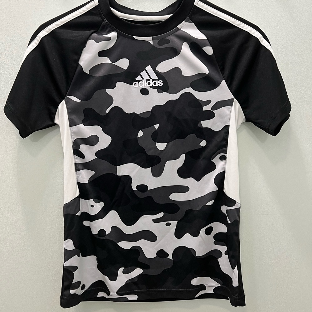 Camo Adidas shirt M 10/12